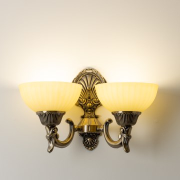 Brilagi - Wall lamp CLASSIC 2xE27/60W/230V brass