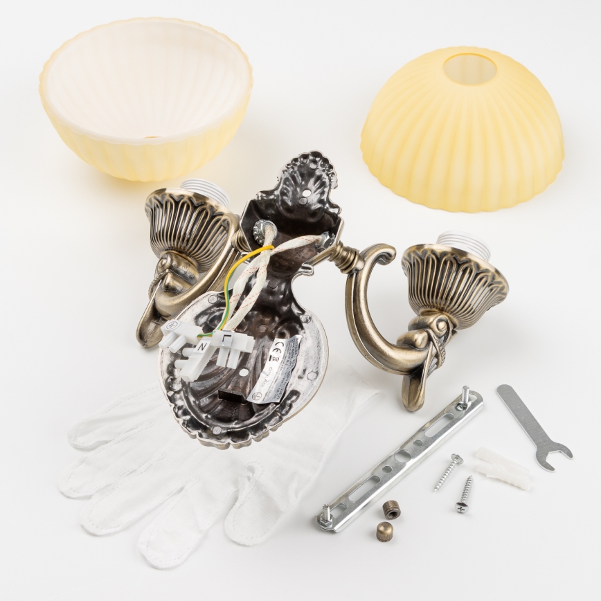 Brilagi - Wall lamp CLASSIC 2xE27/60W/230V brass