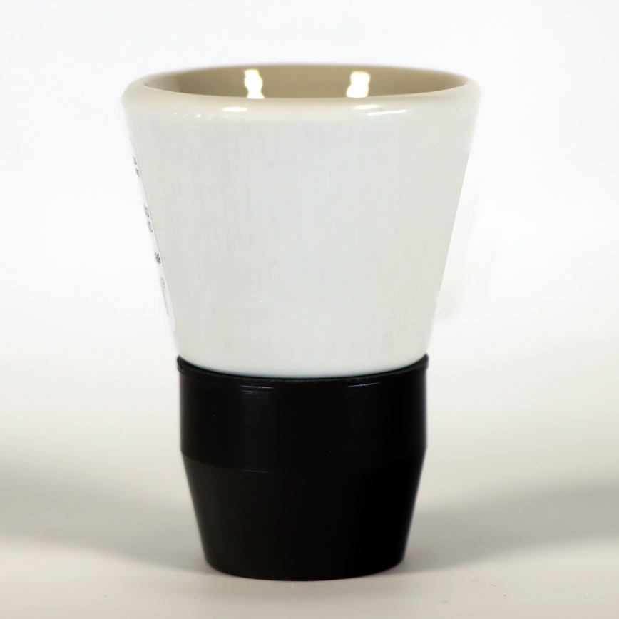 Ceramic bulb base E27
