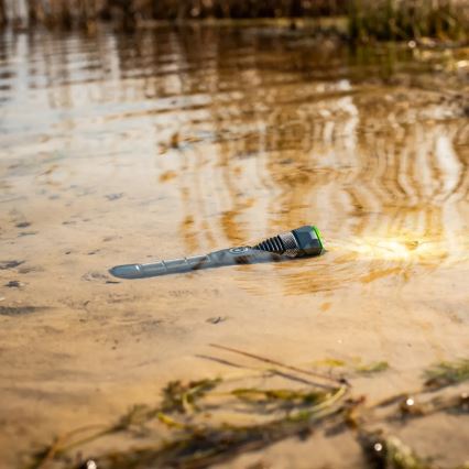 Dimmable rechargeable LED flashlight with power bank function LED/30W/5V IPX7 3000 lm 4000 mAh