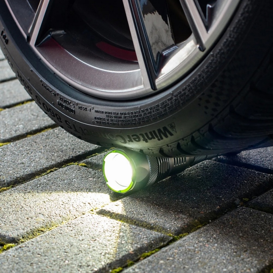 Dimmable rechargeable LED flashlight with power bank function LED/30W/5V IPX7 3000 lm 4000 mAh