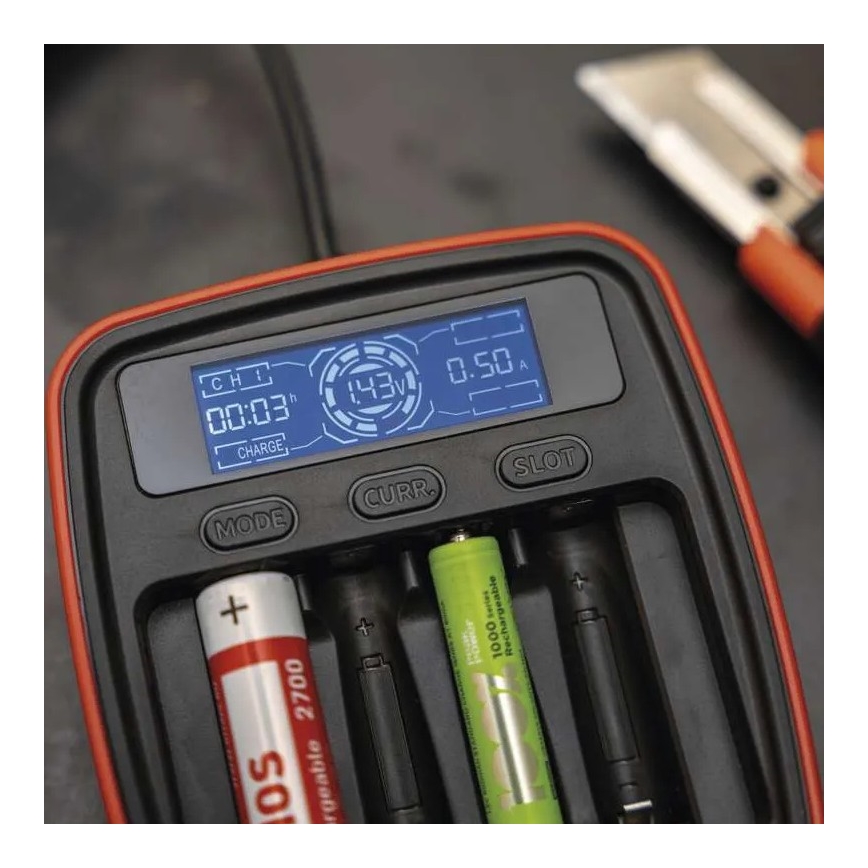 Battery charger with LCD display 4xAA/AAA 5V