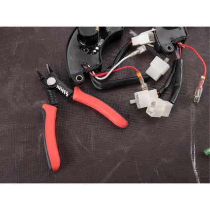 Extol Premium - 150 mm Diagonal Cutting and Wire Stripping Pliers