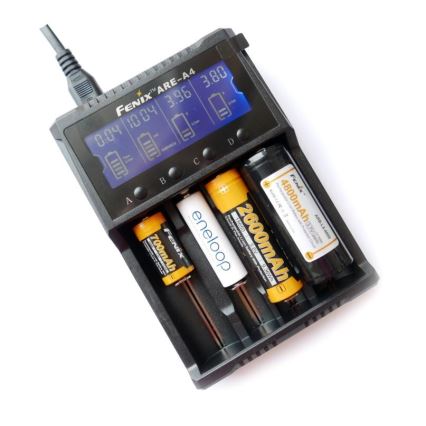 Fenix FENAREA4 - Battery charger 4xLi-ion/AAA/AA/C 5V