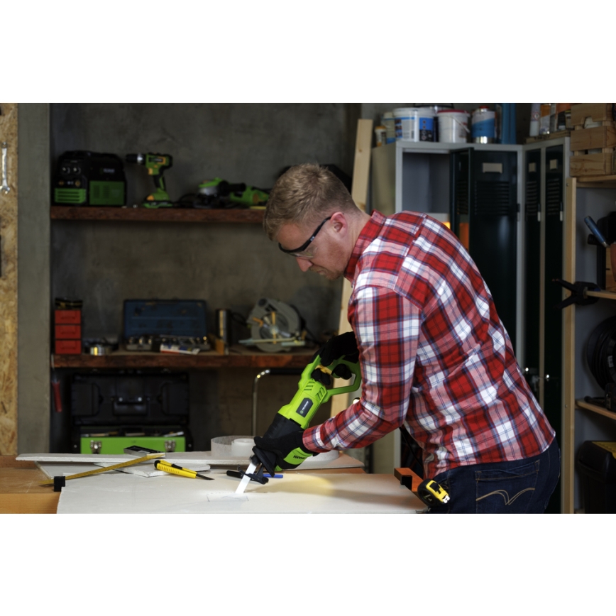 Fieldmann - Saber saw 710W/230V