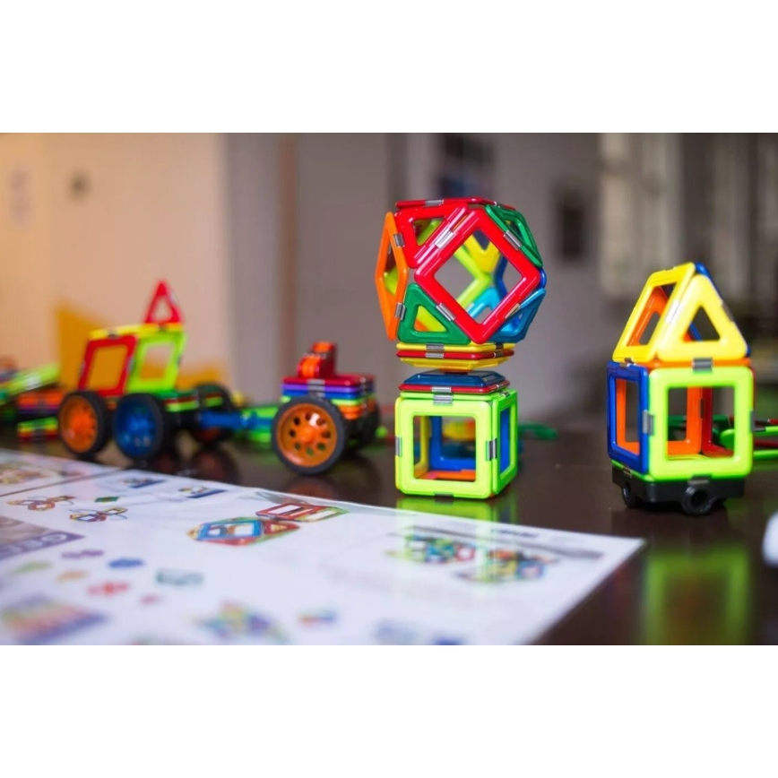GeoSmart - Magnetic building set Space Truck 42 pcs