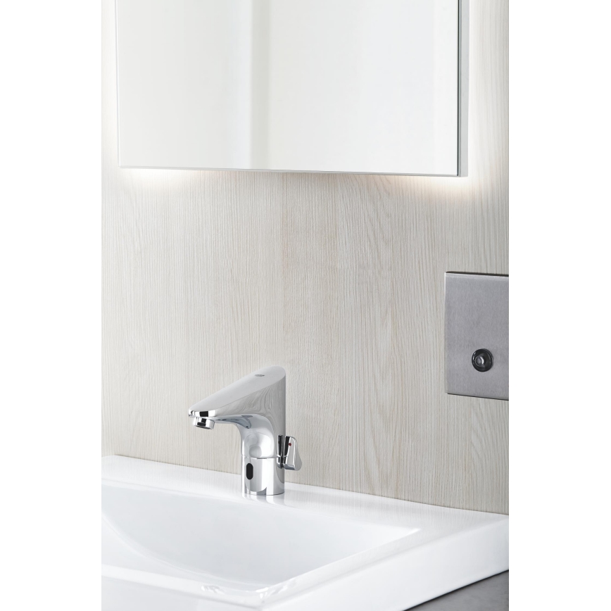 GROHE 36207001 - EUROPLUS E Electronic Washbasin Mixer DN 15, Polished Chrome