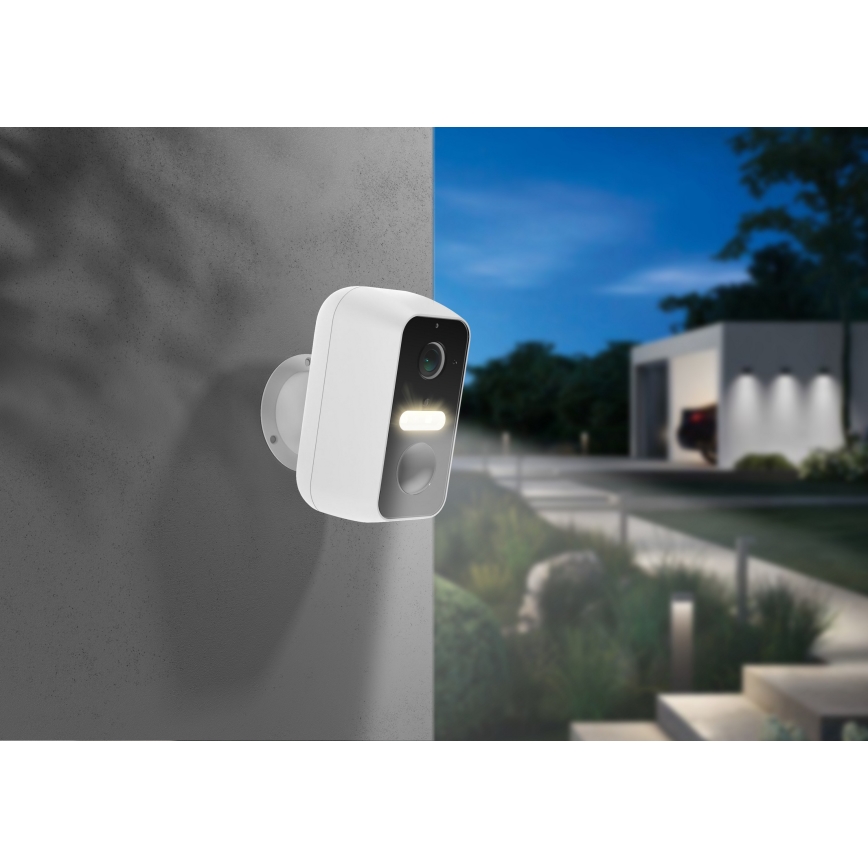 Smart Outdoor Camera with Motion Sensor — 2K Resolution, 9600 mAh Battery, IP65, Wi‑Fi (Tuya), White