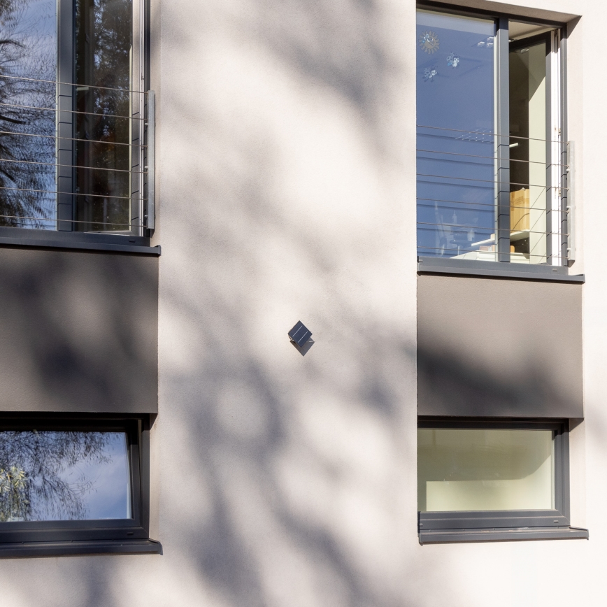 LED Solar wall light with a sensor LED/2W/5V IP54