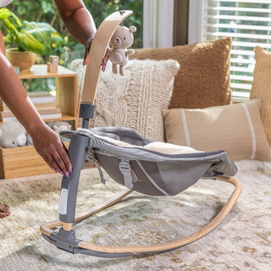 Ingenuity - Baby vibrating lounger with melody EVERY SEASON WESLEY grey