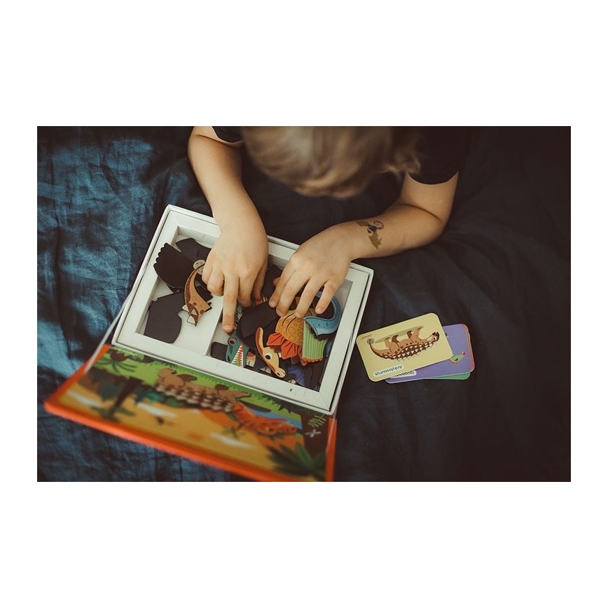 Janod - Magnetic interactive set MAGNETIBOOK dinosaurs