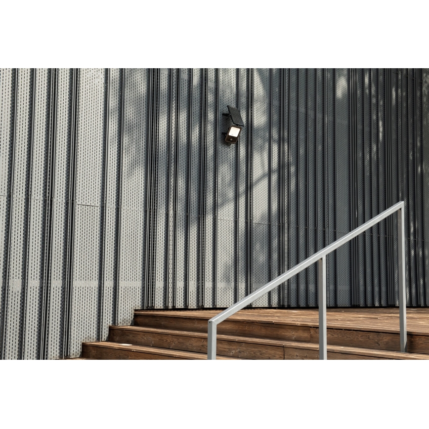 LED Dimmable floodlight with a solar panel and dusk sensor LED/10W/10000 mAh 3,2V IP65 + remote control