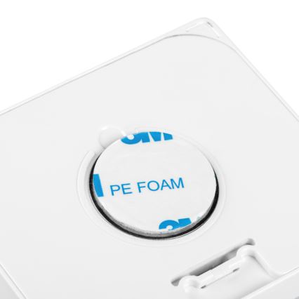 LED recessed light with motion and dusk sensor IRS LED/0.3W/3xAAA IP54 white