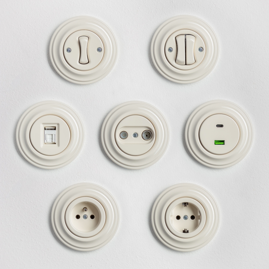 Kliklap - Retro Wall Socket with Frame, 230V, Beige