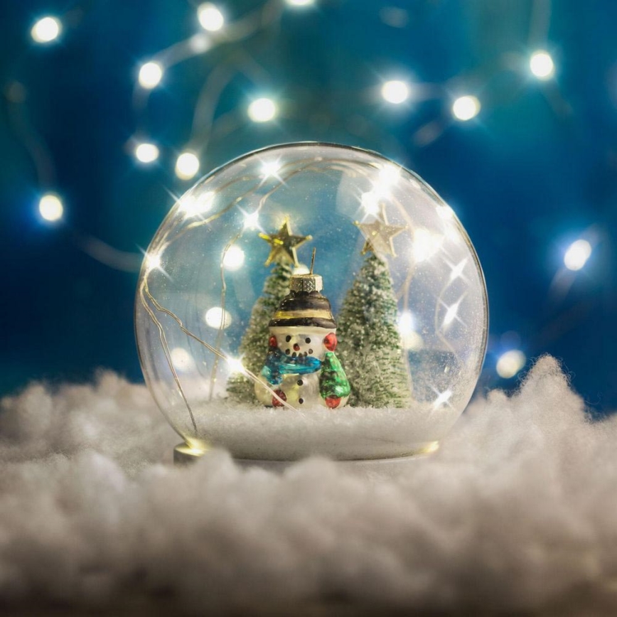 LED Christmas decoration 7xLED/2xAA snowman