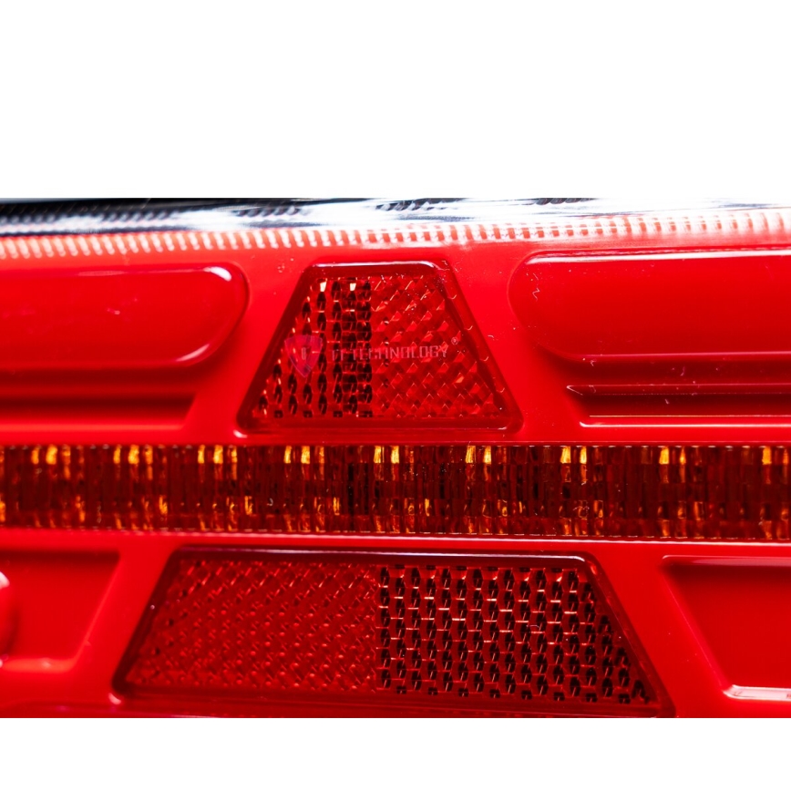 LED Combined light with dynamic turn signal LED/10-30V IP67 right