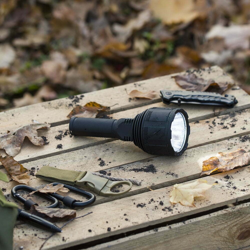LED Dimmable rechargeable flashlight LED/30W/5V IPX7 3000 shiny 4200 mAh