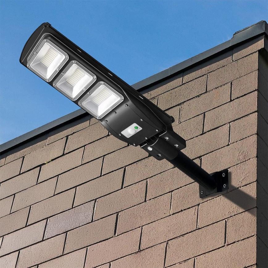 LED Dimmable solar street lamp with motion and dusk sensor LED/12W/3,2V 6000K IP65 10000 mAh black + remote control