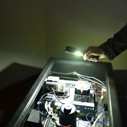 LED Flashlight LED/5W/3xAAA