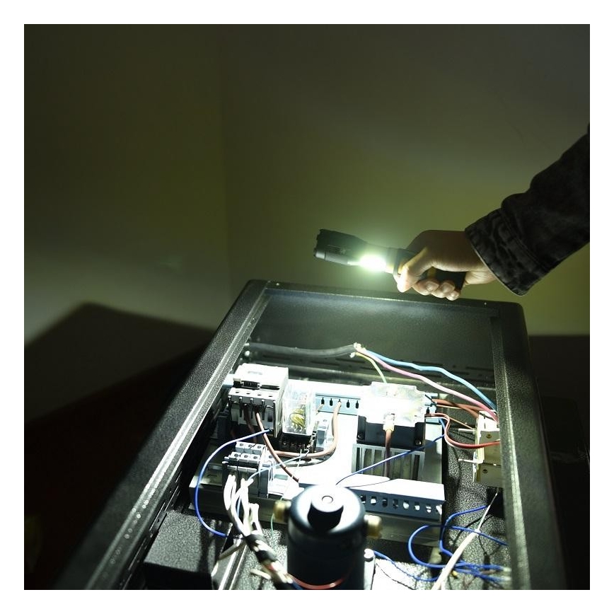 LED Flashlight LED/5W/3xAAA