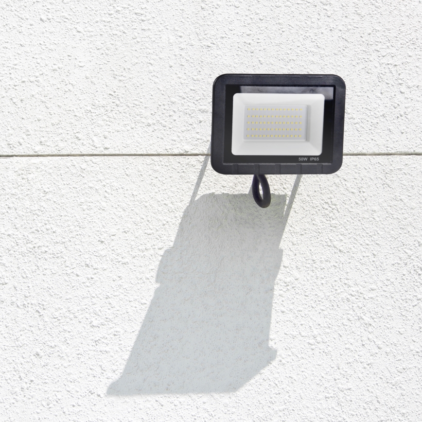 LED floodlight LED/50W/230V IP65