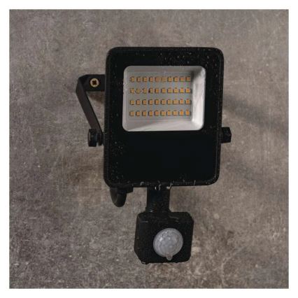 LED Floodlight with a sensor VISIO LED/20W/230V 4000K IP65