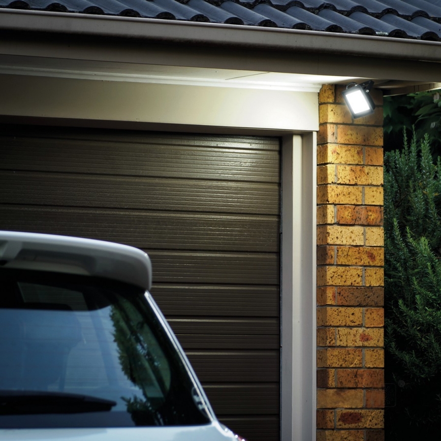 LED Outdoor floodlight LED/30W/230V IP65 6500K