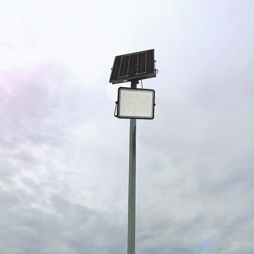 LED Outdoor solar floodlight  LED/200W/3,2V 4000K black IP65 + remote control