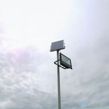 LED Outdoor solar floodlight  LED/40W/10V IP65 6000K + remote control