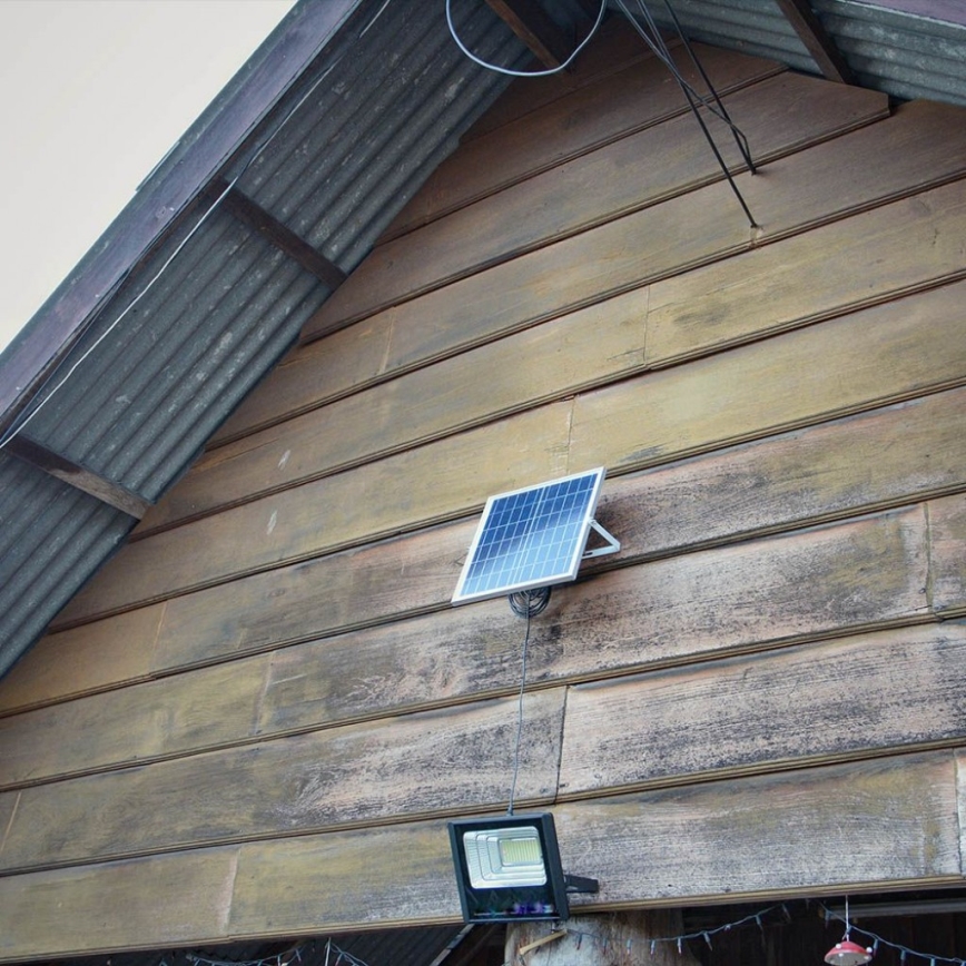 LED Outdoor solar floodlight  LED/40W/10V IP65 6000K + remote control