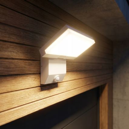 LED outdoor wall light with motion sensor, LED/18W/230V, IP44, white