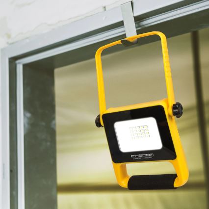 LED Portable floodlight LED/10W/3,7V 2200 mAh IP65