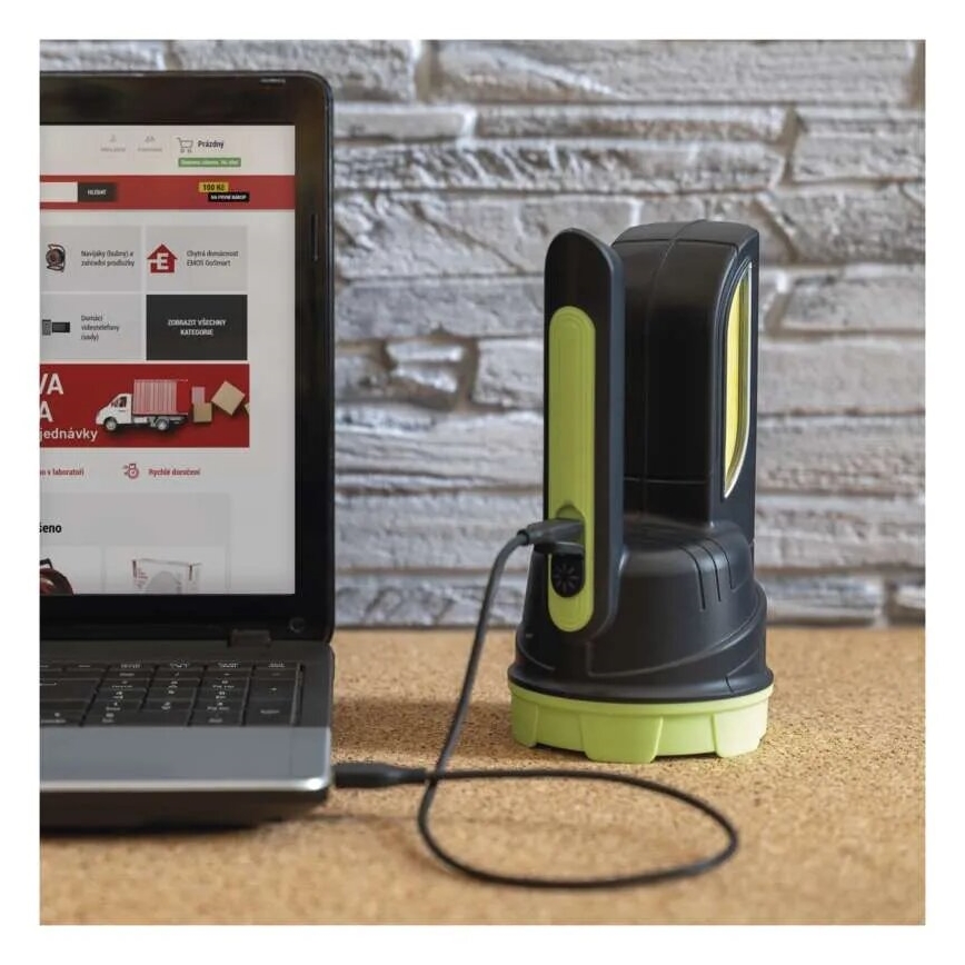 LED Rechargeable flashlight LED/3,7V 210 lm 1800mAh