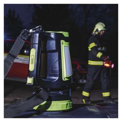 LED Rechargeable flashlight LED/3,7V IP44 850 lm 8000mAh