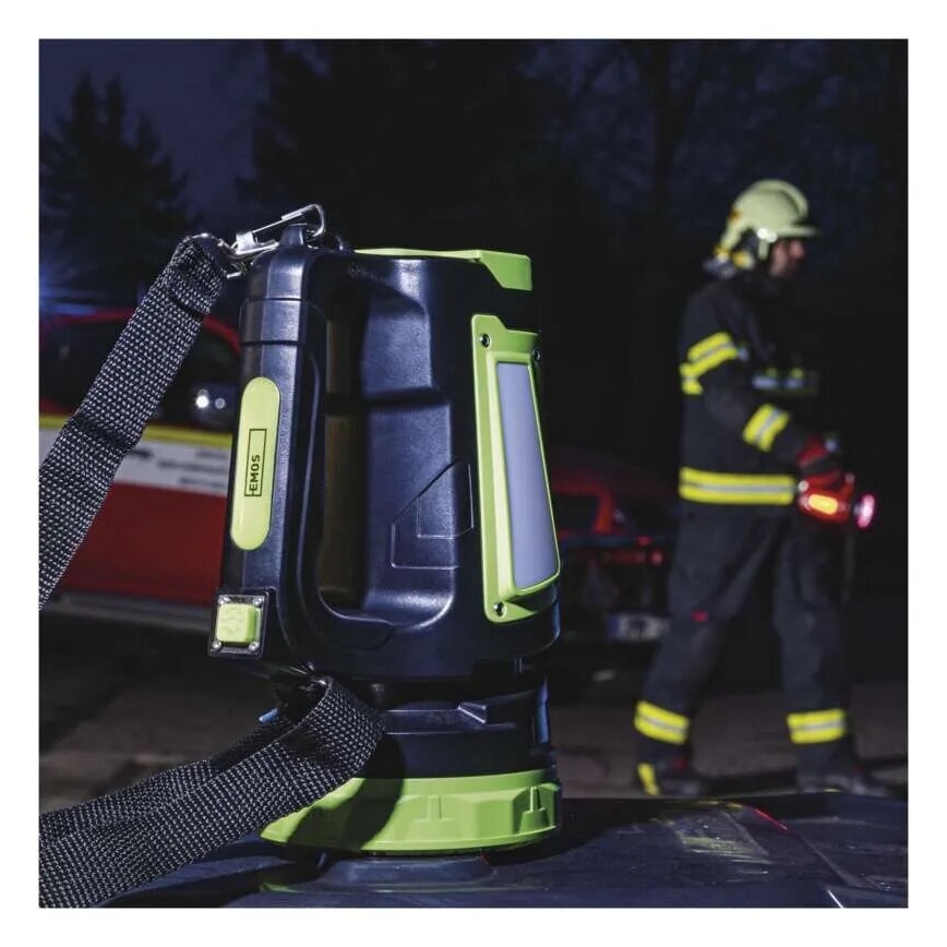LED Rechargeable flashlight LED/3,7V IP44 850 lm 8000mAh