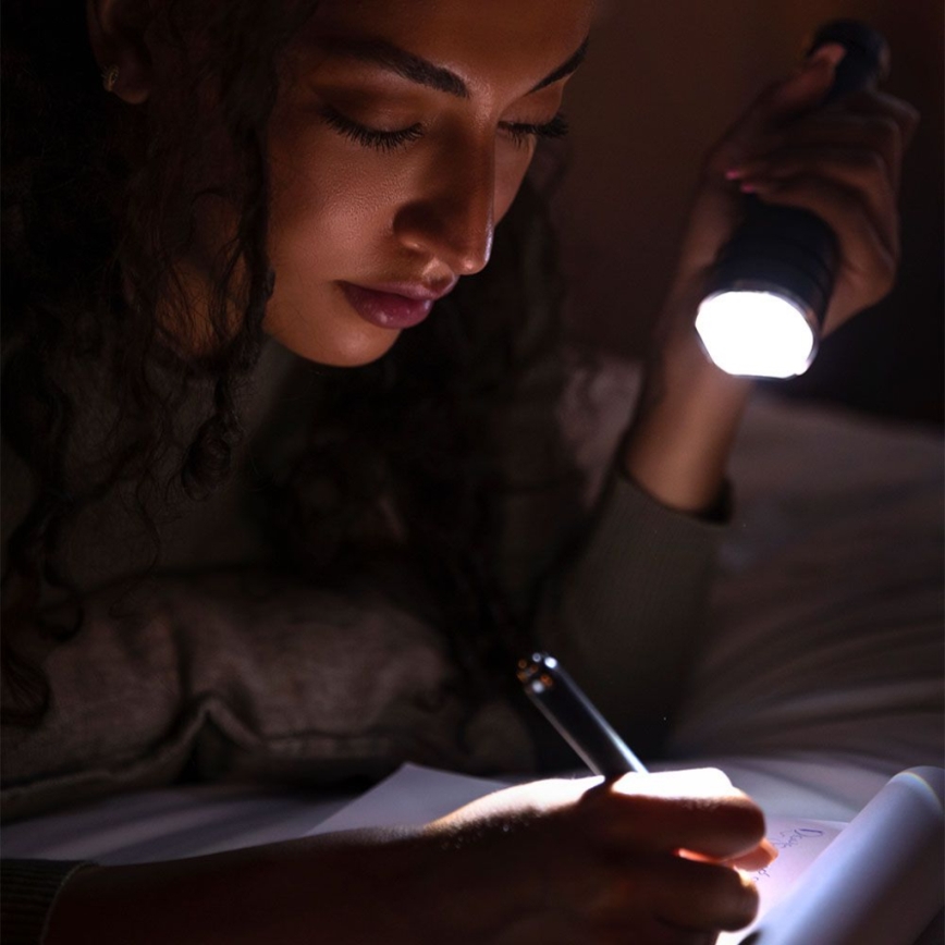 LED Rechargeable flashlight USB LED/10W/5V IP54 1000 lm