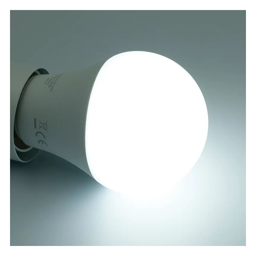 LED RGBW Dimmable bulb A60 E27/9W/230V 2700-6500K Wi-Fi Tuya