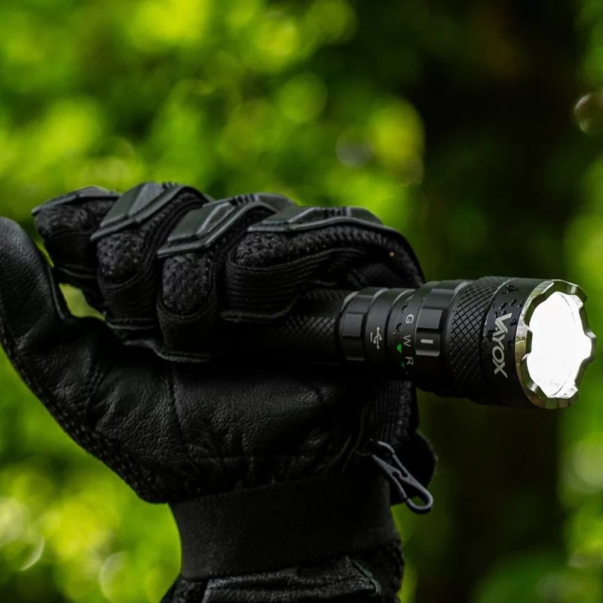 LED RGBW Dimmable rechargeable flashlight LED/15W/5V IP66 1500 shiny 2000 mAh