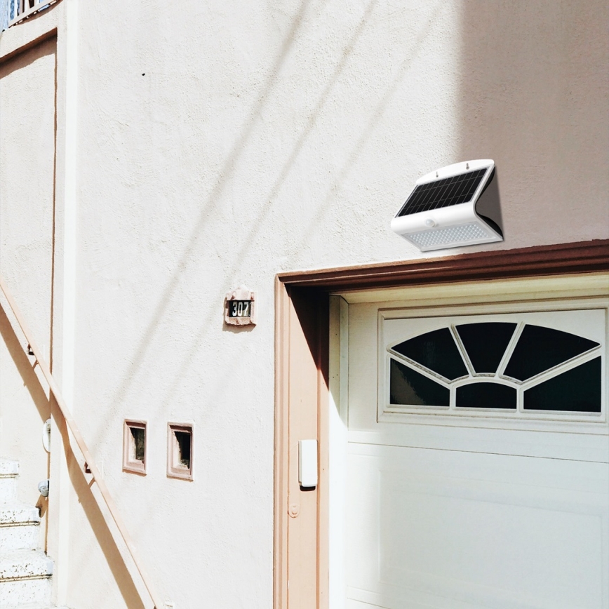 LED Solar light with a motion sensor LED/6,8W/4000 mAh 3,7V IP65