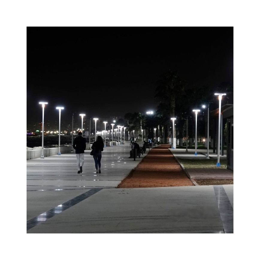 LUVIA Solar LED Street Light with Sensor, LED/15W/3.2V, 6500K, IP54, 5400 mAh + Remote Control