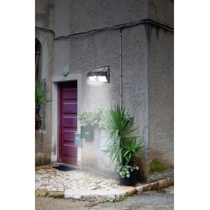 LED Solar Wall Light with Sensor, LED 1.2W/3.7V, 1200 mAh, IP44