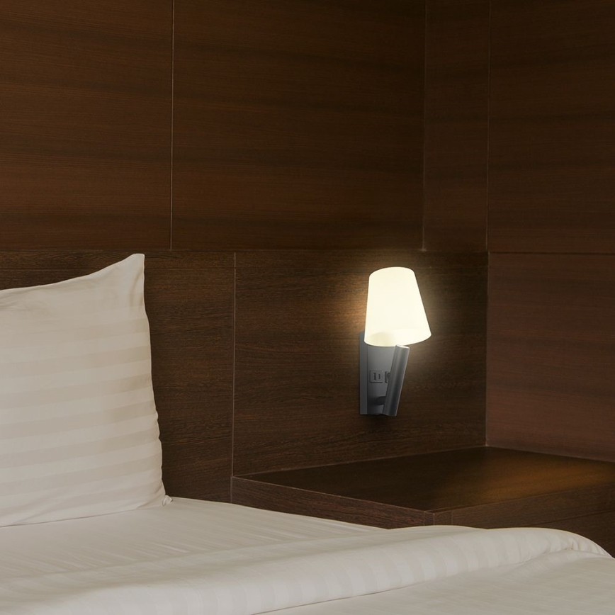 LED wall lamp with USB port LED/2W/230V 3000K black/white
