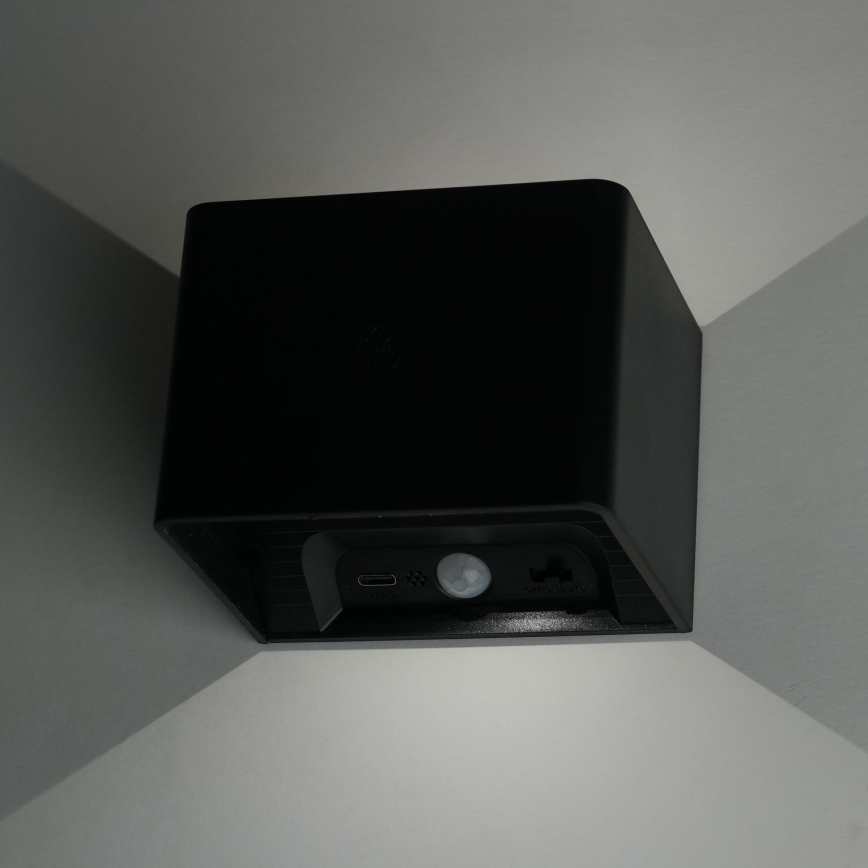 LED Dimmable wall touch light with sensor MIRI LED/2,5W/3,7V 3000/4000/6400K 4000 mAh black
