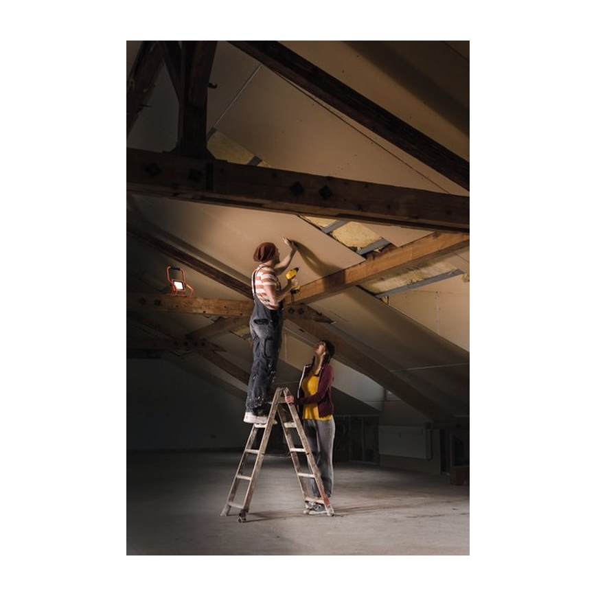 Ledvance - LED Floodlight R-STAND LED/20W/5V 2200 mAh IP44