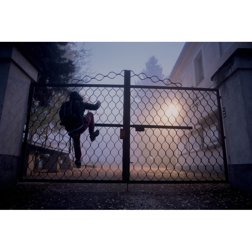 Ledvance - LED Spotlight with a sensor and a camera SMART+ LED/24W/230V IP44 Wi-Fi
