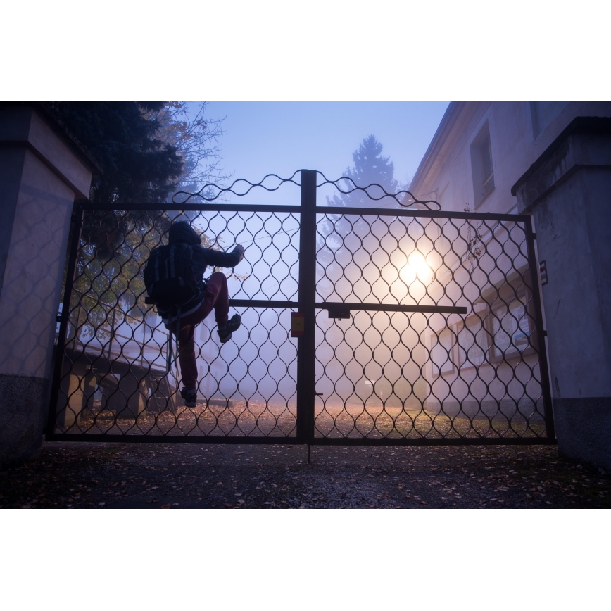 Ledvance - LED Spotlight with a sensor and a camera SMART+ LED/24W/230V IP44 Wi-Fi