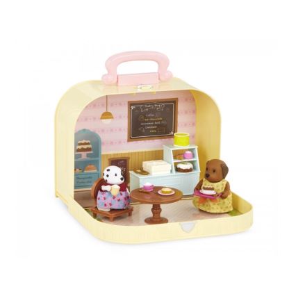 Li'l Woodzeez - Set in a case cake shop