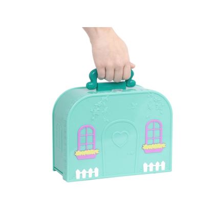 Li'l Woodzeez - Set in a case living room