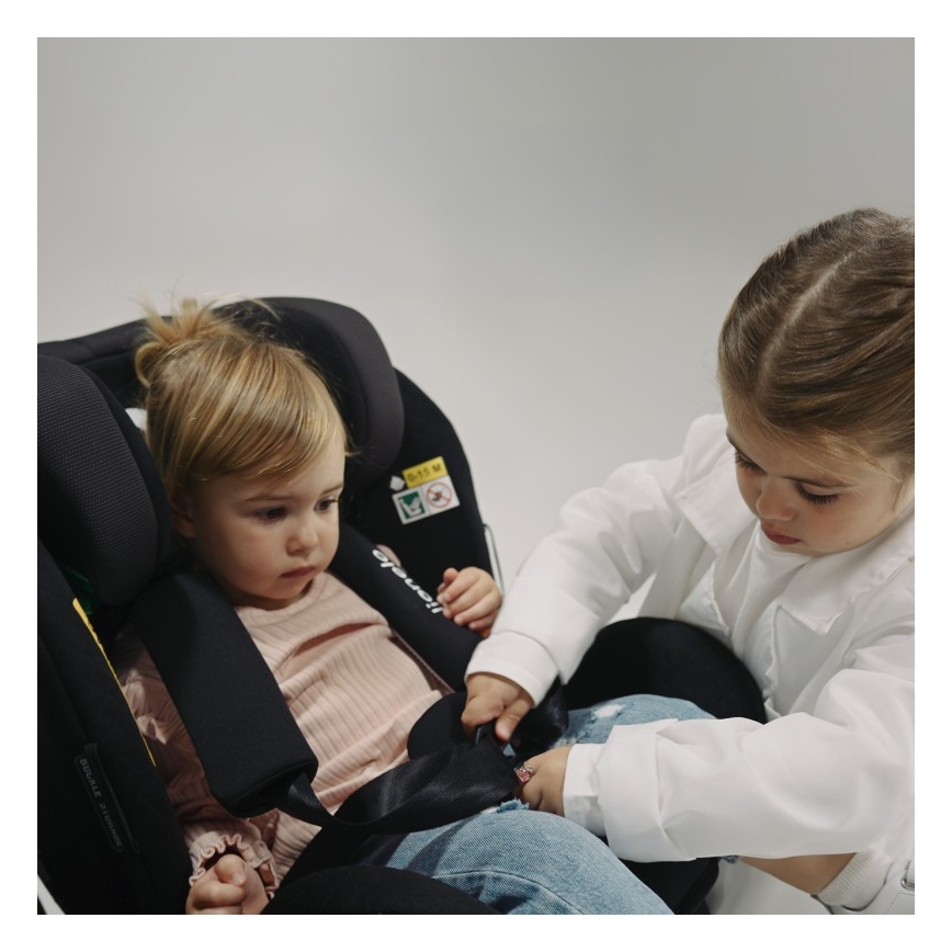 Lionelo - ANTOON PLUS i-Size rotating car seat with base 40-105 cm, Black Onyx