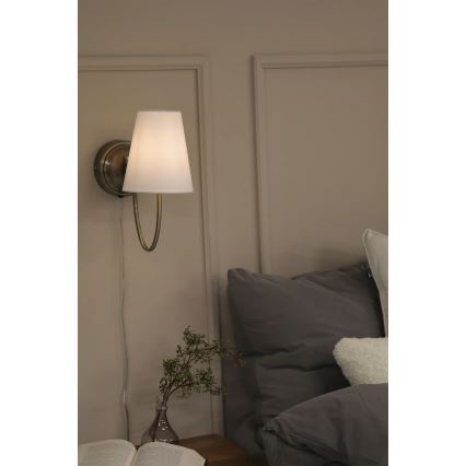 Markslöjd 108908 - Wall lamp AMAR 1xE14/40W/230V white/brass